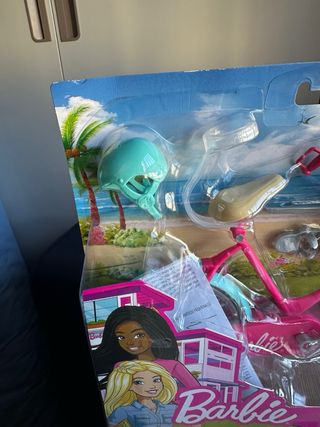 NUEVA Bicicleta Barbie con accesorios