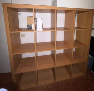 Estantería de madera modular