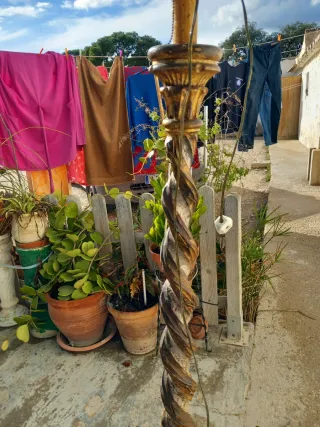 Lampada da terra in legno vintage