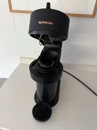 Cafetera Nespresso Negra