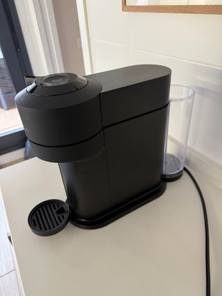 Cafetera Nespresso Negra