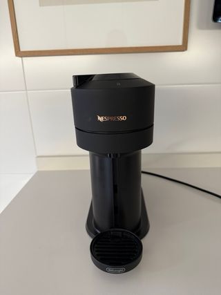 Cafetera Nespresso Negra