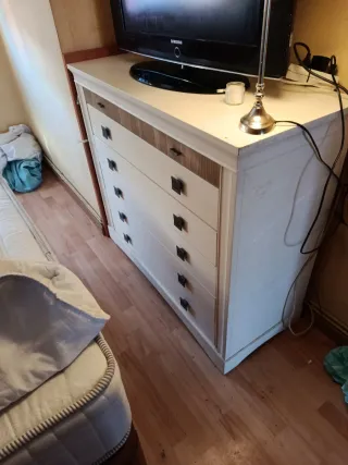 Cómoda Sinfonier Madera y Metal