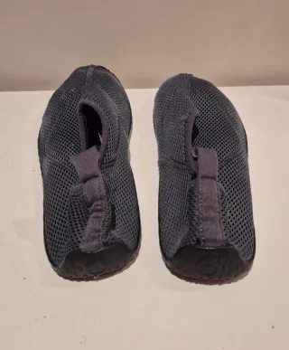 Escarpines grises talla 44/45