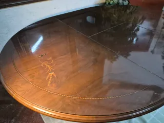 Mesa de comedor redonda clásica, extensible