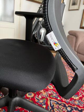 Silla de oficina ergonómica negra