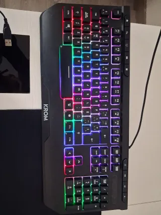 Pacchetto Tastiera, Mouse, Cuffie e Tappetino RGB