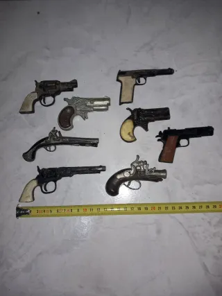 Lote 8 pistolas miniatura antiguas