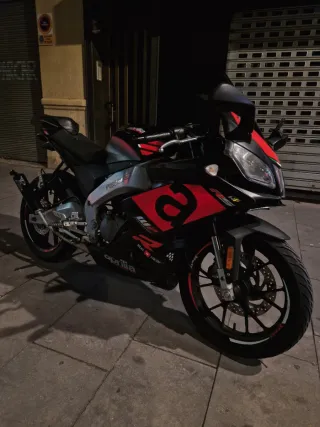 Aprilia RS4 50cc Negra y Roja