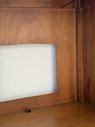 Mueble antiguo para televisión