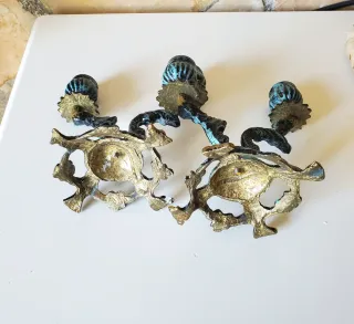 Pareja Candelabros Metal Patinado Teal y Dorado