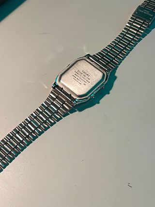 Reloj Casio AQ-230A Plata y Negro