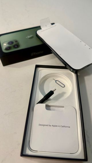 iPhone 13 Pro Verde - Excelente Estado