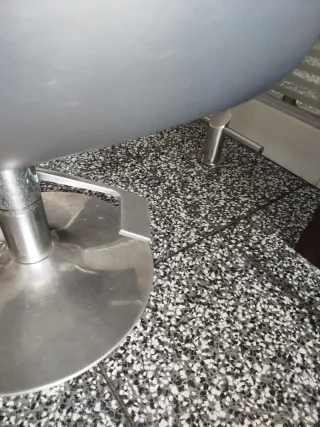 Sillón giratorio hidráulico plateado