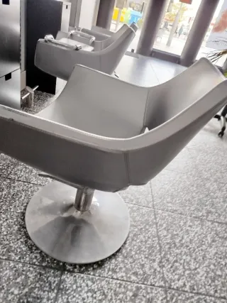 Sillón giratorio hidráulico plateado