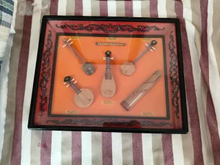Quadro di strumenti musicali cinesi