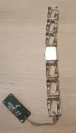 Reloj Nowley Rectangular de Plata