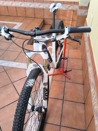 Bicicleta MTB Canyon 29