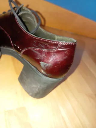 Zapatos charol granate