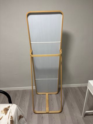 Espejo de pie IKORNNES fresno 52x167