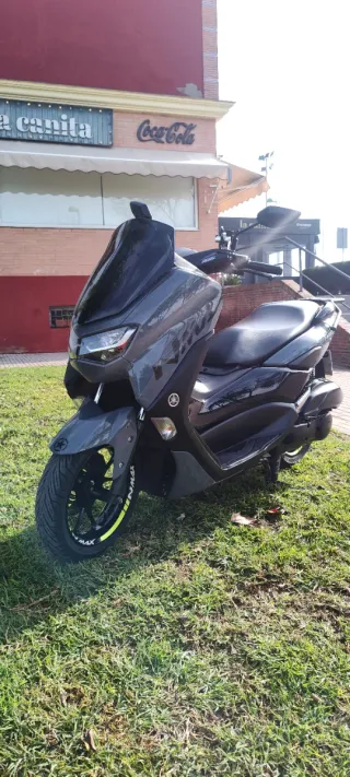 Yamaha NMAX 125cc 2021 Gris km 93000
