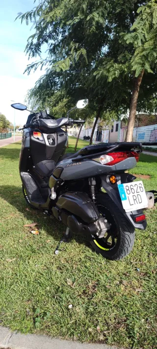 Yamaha NMAX 125cc 2021 Gris km 93000
