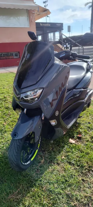 Yamaha NMAX 125cc 2021 Gris km 93000