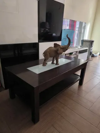 Mesa de centro de madera y cristal