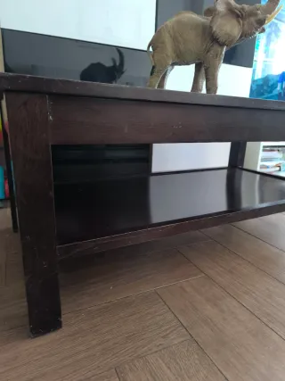 Mesa de centro de madera y cristal