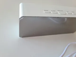 Reloj despertador digital blanco