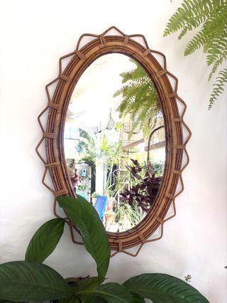 ESPEJO OVALADO CAÑA BAMBÚ 1960.