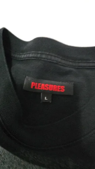 Camiseta Pleasures Talla L Negra