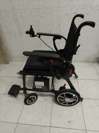 Silla de ruedas eléctrica minusvalido