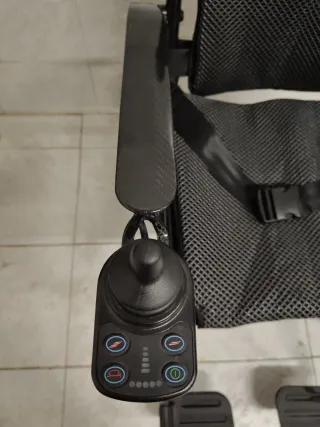 Silla de ruedas eléctrica minusvalido