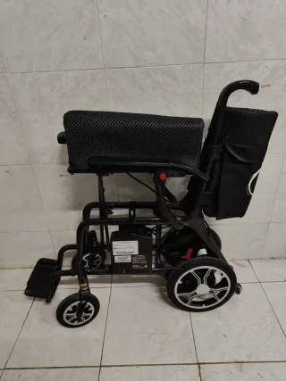 Silla de ruedas eléctrica minusvalido