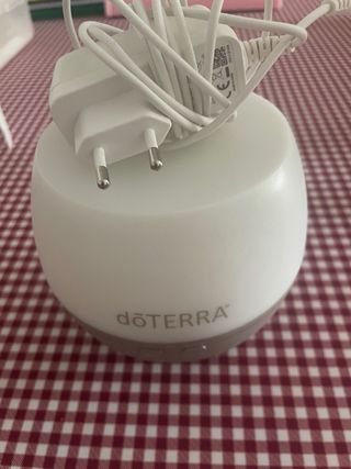 Humidificador doTERRA Blanco y Gris