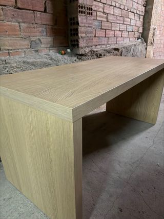 Mesa de escritorio de madera
