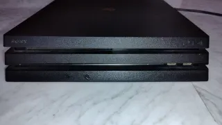 PS4 Pro Sony Negra - Incluye Cables