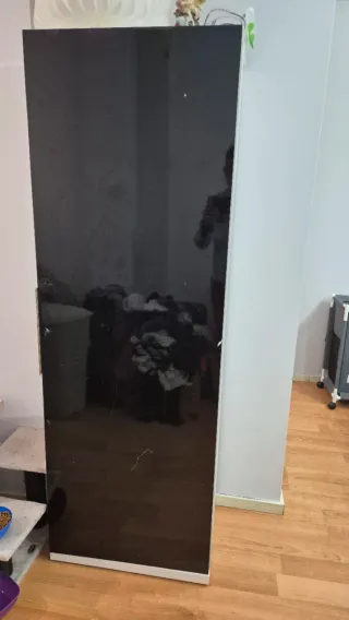 Mueble TV blanco y negro + armario sala negociable