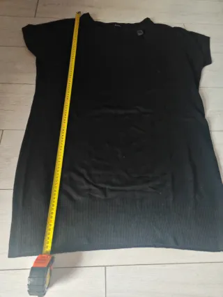 Abito maglia nero con bottone