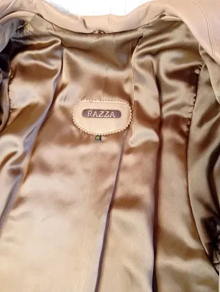 Abrigo de piel color camel