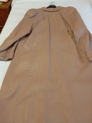 Abrigo de piel color camel