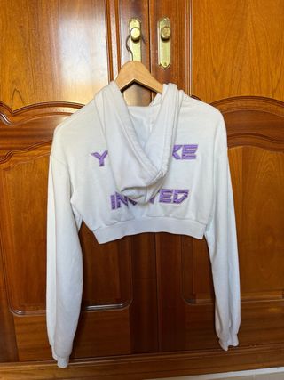 Sudadera Bershka corta blanca talla XS