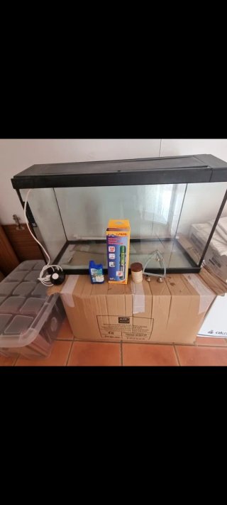 Acuario completo 80L con accesorios