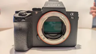 Sony A7 II - Solo 4.500 disparos