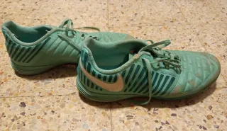 Bambas De Futbol Sala. Lunar Gato