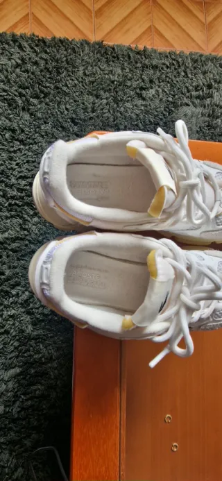 Zapatillas Lacoste Blancas y Beige