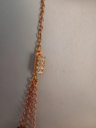 Collar asimétrico perlas y oro