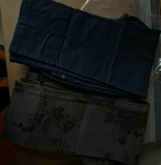 Due Pantaloni invernali donna uno blu e uno grigio