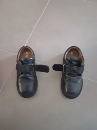 Scarpe per bambini scuola taglia 29